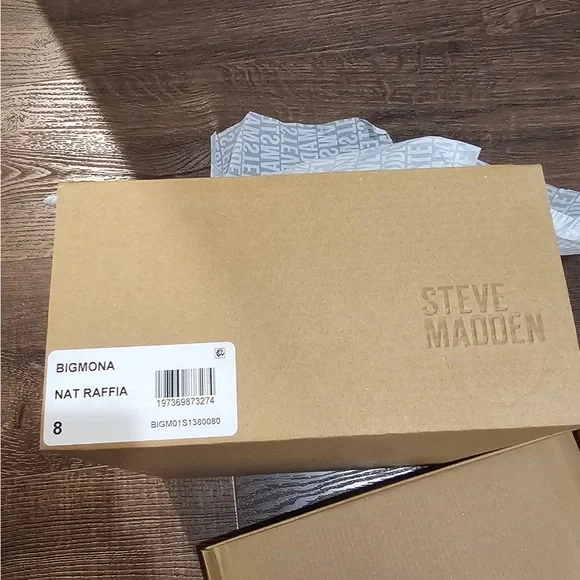 Steve Madden 
Women's Bigmona Platform Footbed Sandals - Picture 7 of 7